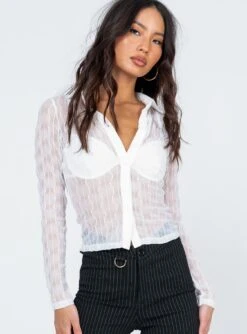 Princess Polly Seren Long Sleeve Top White -Eva Style Shop 1 modelinfo Ashley us4 f84ad003 39e7 412d abb0 94d53db0d6d2