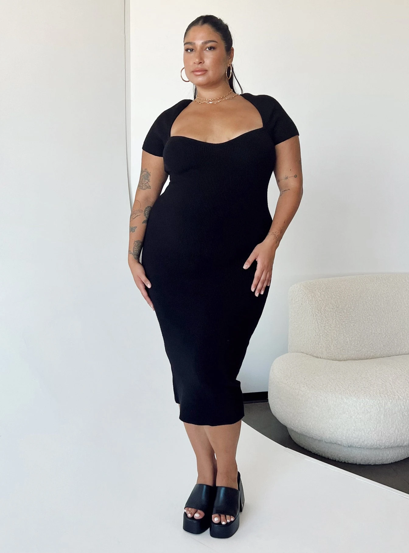 Ellisen Midi Dress Black Curve 3 Ellisen Midi Dress Black Curve