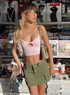 Princess Polly Peterson Cargo Mini Skirt Khaki -Eva Style Shop 1 modelinfo beanie US2 c99fec38 92af 41ea a05e 0989a3496f48