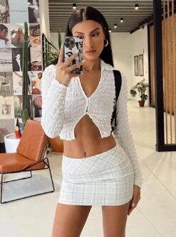 Princess Polly Ginnie Mini Skirt Multi -Eva Style Shop 1 modelinfo christy us2 3