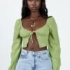 Princess Polly Hart Long Sleeve Top Green -Eva Style Shop 1 modelinfo cynthia us4 a3d14503 472c 4d7f 802b 339fc86f0c89