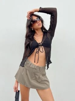 Princess Polly Terrie Mini Skirt Beige -Eva Style Shop 1 modelinfo josephine us2 f17e8893 7062 47eb 9fcc 3ac7e4807919