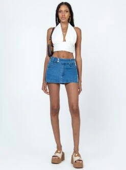 Princess Polly Cambor Halter Top Off White -Eva Style Shop 2 modelinfo Ayanna us2 d32139ae f449 4c6b 99dd e97fd658aeb0