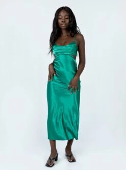 Princess Polly Giselle Midi Dress Green -Eva Style Shop 2 modelinfo cynthia us2 9db64e9e 784a 4721 b40d 206c0dfe40d7