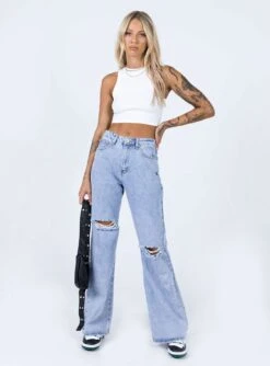 Princess Polly Prague Oversized Denim Jeans -Eva Style Shop 2 modelinfo emma leigh us4 197aa0f7 0116 4d67 bfe3 18c5566e977d