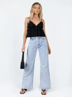 Princess Polly Kellan Top Black -Eva Style Shop 2 modelinfo emma us2 106aa6e1 4d54 4622 a09d a16f36420e6b