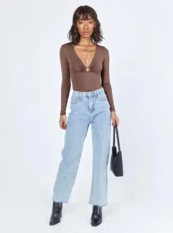 Princess Polly Ellison Long Sleeve Bodysuit Brown -Eva Style Shop 2 modelinfo feturi us2 1dc55bc8 6575 4ba8 a5ae ae9a58c2ced6