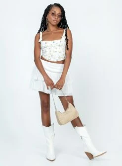 Princess Polly Willo Mini Skirt White 9 Princess Polly Willo Mini Skirt White -Eva Style Shop 2 modelinfo idania us2 6ad2fb62 31c3 4083 b860 185aaa3d463e
