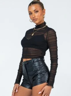 Princess Polly Maddy Long Sleeve Top Black 10 Princess Polly Maddy Long Sleeve Top Black -Eva Style Shop 3 modelinfo Alexis us2 42686af0 5cfa 41e5 a3e4 7067ede29ab8