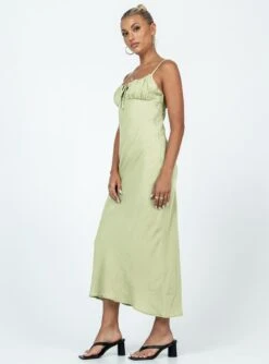 Princess Polly Nicoleta Midi Dress Green -Eva Style Shop 3 modelinfo Alexis us2 b427cf4a 90ad 4ee0 a8b6 d056dc656f57