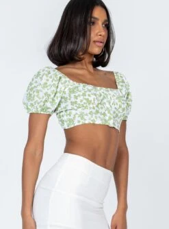 Princess Polly Paddington Top Green -Eva Style Shop 3 modelinfo Chiara us2 3e0dcb0b b5dc 4a2b a96b e327e4a67431