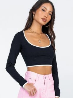 Princess Polly Bowen Long Sleeve Top Black 10 Princess Polly Bowen Long Sleeve Top Black -Eva Style Shop 3 modelinfo ashley us4 cf8c2ce8 cf9d 418f b610 78bf2d892b60