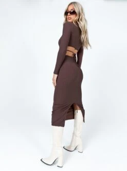 Princess Polly Nolan Midi Dress Brown -Eva Style Shop 3 modelinfo cathlin us2 7812fd31 e320 4d07 8480 65621707c76c