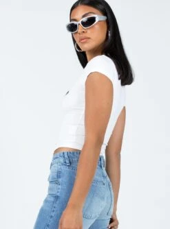 Princess Polly Vintage Car Top White 10 Princess Polly Vintage Car Top White -Eva Style Shop 3 modelinfo christy us2 9512656b b053 4e23 9c29 2e3a0b4ea4b4