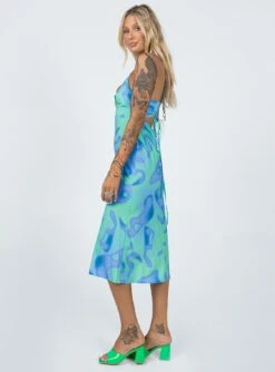 Princess Polly Victoria Midi Dress Blue / Green -Eva Style Shop 3 modelinfo emma leigh us4 64c201b6 9e1e 41e7 9b38 d0fd56917152
