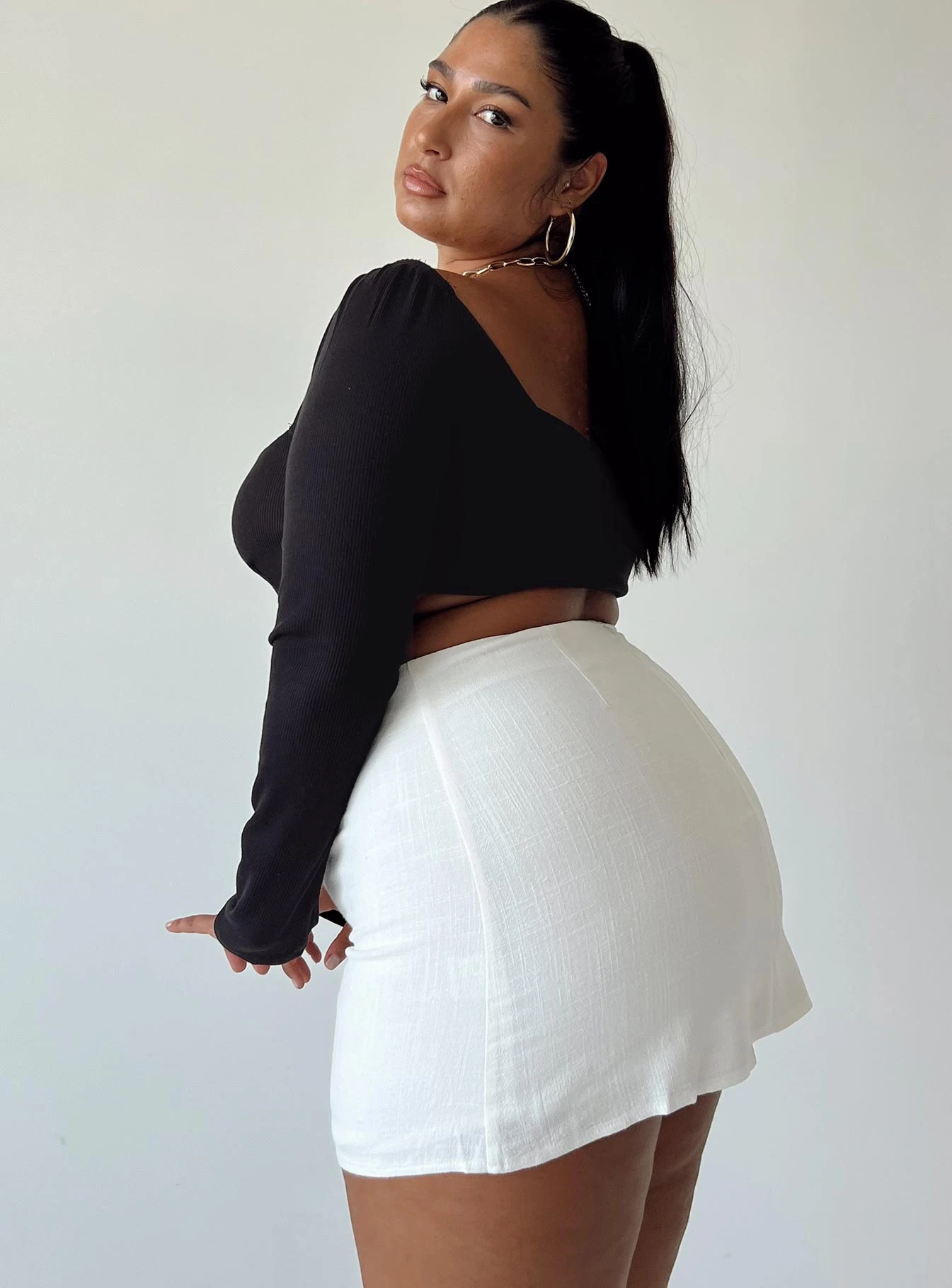 Selby Mini Skirt White Curve 5 Selby Mini Skirt White Curve - Image 3