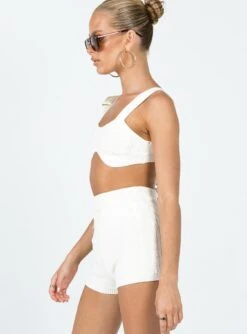 Parker Cable Knit Set White Eco -Eva Style Shop 3 modelinfo kiana us2 c81823fe 75ad 47ec 9deb 473b78b4fba2