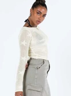 Princess Polly Alissia Long Sleeve Top White -Eva Style Shop 3 modelinfo lola us4 74699524 a120 4804 b0fc 87352bb9053b