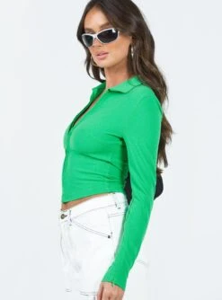 Princess Polly Zinnea Top Green -Eva Style Shop 3 modelinfo nat us2 e39f343b 0b0f 4f52 859b 8294af4c7409