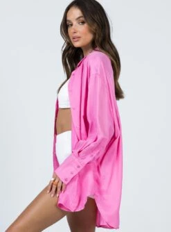 Not Your Average Shirt Pink -Eva Style Shop 3 modelinfo nat us2 f59f6a1d 9349 4b31 9e85 f47058b9dd1a
