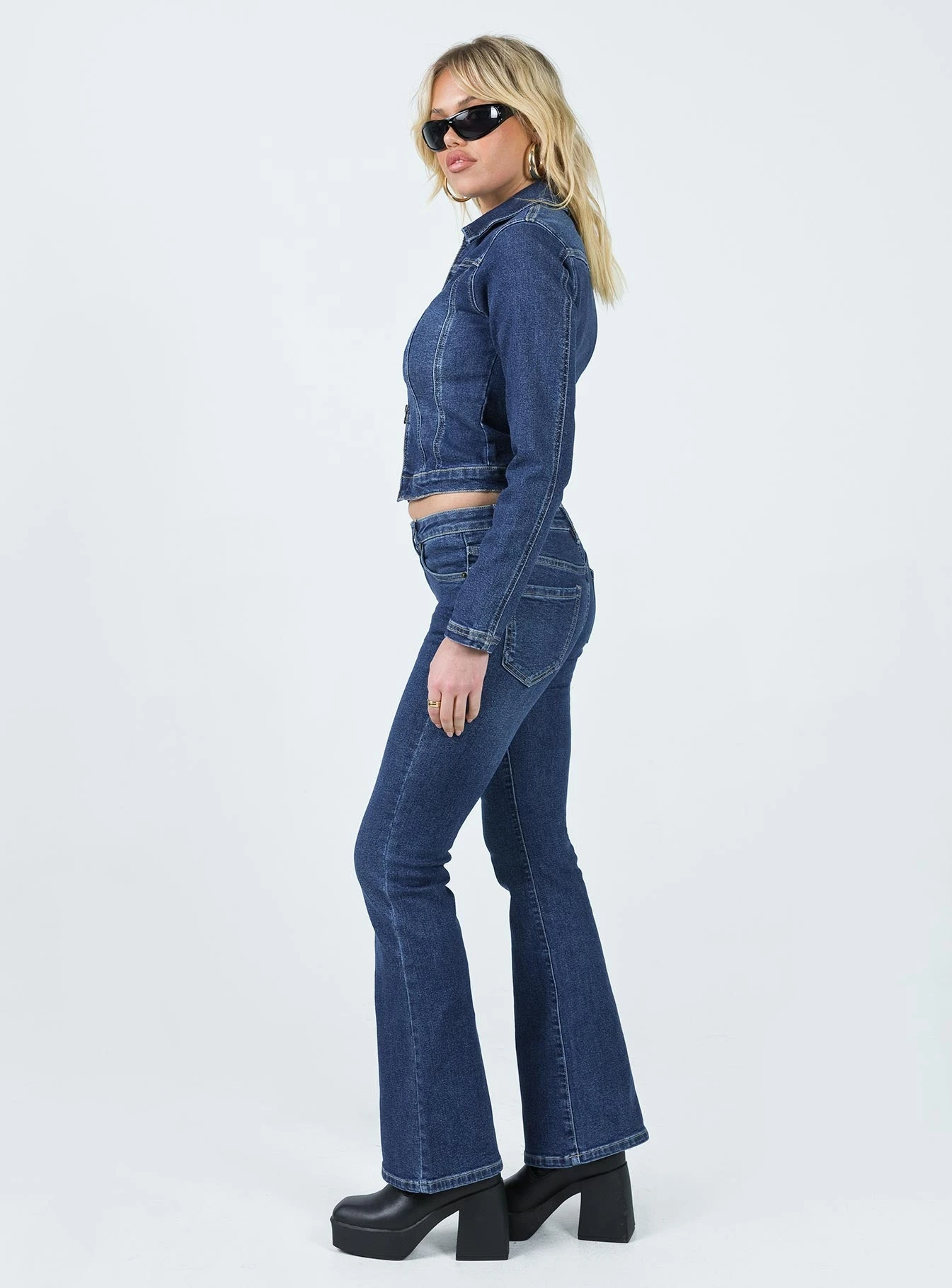 Princess Polly Samner Low Rise Bootcut Jeans Dark Blue 6 Princess Polly Samner Low Rise Bootcut Jeans Dark Blue - Image 4