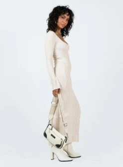 Barossa Long Sleeve Midi Dress Cream 11 Barossa Long Sleeve Midi Dress Cream -Eva Style Shop 3 modelinfo tamika us2 e6735cbb e0e4 49bb 9e51 8057c789963a
