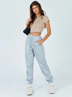 The Classic Cropped Tee Beige 13 The Classic Cropped Tee Beige -Eva Style Shop 3 88141e52 c114 45c1 ba16 bbff54a0cbbf