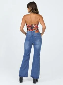 Princess Polly Darfield Mid Wash Flare Denim Jeans -Eva Style Shop 4 modelinfo Casey us4 5549b498 0593 4bba becc 43d3a0fae0e9