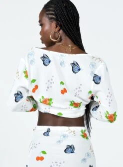 Drawn To You Top Multi -Eva Style Shop 4 modelinfo Cynthia us4 19e5f967 cf86 428f 96d2 eccfa1f2a118