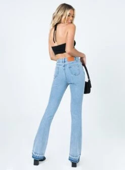 Nikaia Denim Jeans -Eva Style Shop 4 modelinfo Emma us2 efb64c19 0d7e 42b0 8a18 300549324be8