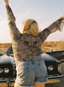 Carnival Long Sleeve Shirt Multi Curve 11 Carnival Long Sleeve Shirt Multi Curve -Eva Style Shop 4 modelinfo Krysten us16 0edeb366 011d 4dc3 8e00 ce731baeb7d8