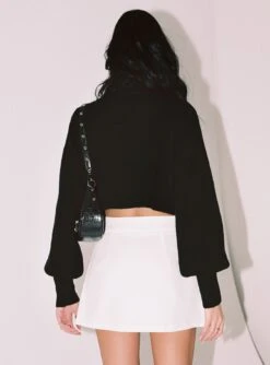 Princess Polly Easton V Front Mini Skirt White -Eva Style Shop 4 modelinfo Maria us4 bc8a12b0 8970 4e9b a030 fd9027098d91