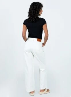 Princess Polly Karana Slouch Jeans Ivory -Eva Style Shop 4 modelinfo Tamika us2 2b6edd5b d791 4784 878c 8a316d1f8a4f