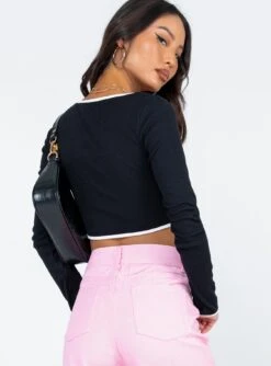 Princess Polly Bowen Long Sleeve Top Black 11 Princess Polly Bowen Long Sleeve Top Black -Eva Style Shop 4 modelinfo ashley us4 79eafb86 e316 4dc5 910f 6fb1aeb3331c