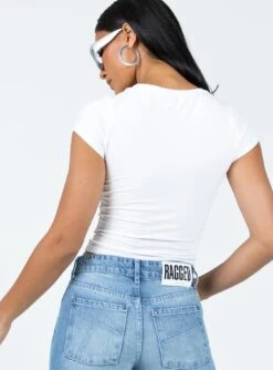 Princess Polly Vintage Car Top White 11 Princess Polly Vintage Car Top White -Eva Style Shop 4 modelinfo christy us2 f2fbf983 45f1 4fcc 81a6 f8f24ed93c15