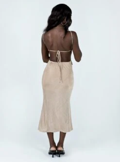 Princess Polly Vera Midi Dress Beige -Eva Style Shop 4 modelinfo cynthia us2 ac0bbc77 0459 4f8a 947c f4516a95125b