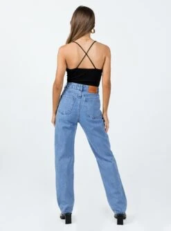 Princess Polly I'm Fine Mom Jeans Mid Wash Denim -Eva Style Shop 4 modelinfo elise us2 2f6986ce f282 4631 89e5 b0b870d6d8e7