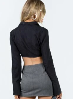 Princess Polly Down To Business Long Sleeve Top Black -Eva Style Shop 4 modelinfo elly us2 f8c31f92 430f 437a b7ea 8b614bda68f1