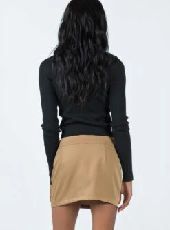 Princess Polly Immersed Mini Skirt Tan -Eva Style Shop 4 modelinfo jenaya us2 8e217ccf e938 4b85 96cd b22339d5f3bc