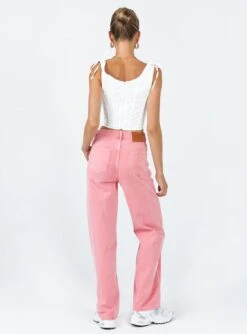 Princess Polly Regina Mom Denim Jean Pink -Eva Style Shop 4 modelinfo kiana us2 b72c011d 421b 42c8 abd6 762e8dab1155