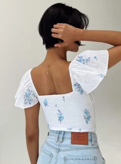 Front Row Top White -Eva Style Shop 4 modelinfo millicent us2 3a7ee253 795c 4ab9 a5d1 c583fc341447