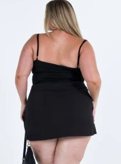 Easton V Front Mini Skirt Black Curve -Eva Style Shop 4 modelinfo riley us14 c4b2af08 e30a 4704 a353 973a81786049
