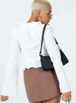 Princess Polly Sherwood Long Sleeve Top White -Eva Style Shop 4 modelinfo sarah us4 123cd1d2 3509 48e2 9684 c05a18fba1aa