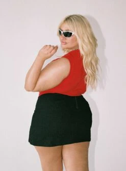 Madison Mini Skirt Black Curve 9 Madison Mini Skirt Black Curve -Eva Style Shop 4 modelinfo sarina us14 e27f95f3 4148 495e 8418 8e1c3d8afcca