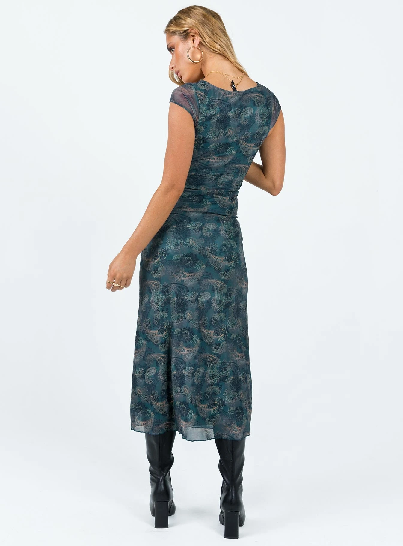 Motel Lunama Dress Tonal Blue Paisley 7 Motel Lunama Dress Tonal Blue Paisley - Image 5
