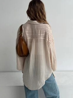 Princess Polly Belar Shirt Cream -Eva Style Shop 4 modelinfo saskia us2 8c2d4861 851a 4f70 bf8a 474cb0c9dc23