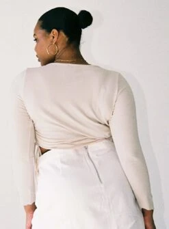 Bridgeton Top Beige Curve -Eva Style Shop 4 modelinfo zarria us14