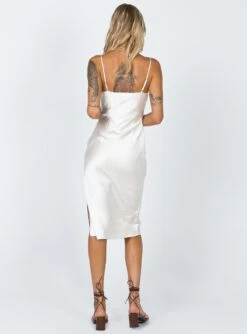 Princess Polly Amelia Midi Dress Champagne 10 Princess Polly Amelia Midi Dress Champagne -Eva Style Shop 4 527ff26b 5e94 497d 8b0e 22757283036d