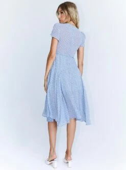 Princess Polly Felleni Midi Dress Blue Floral 9 Princess Polly Felleni Midi Dress Blue Floral -Eva Style Shop 4 f47ae70b 1d82 44c4 b5ee cc4862aa76cb