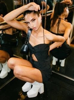 Princess Polly Luca Set Black Stripe -Eva Style Shop 5 modelinfo Luci us2 33fc0e0d 5414 4b22 a5bb b26c61474f39